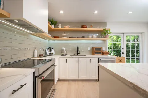 4250 SW 57th Ave, South Miami FL 33155