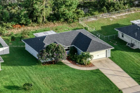 112 Bimini St NE, Lake Placid FL 33852