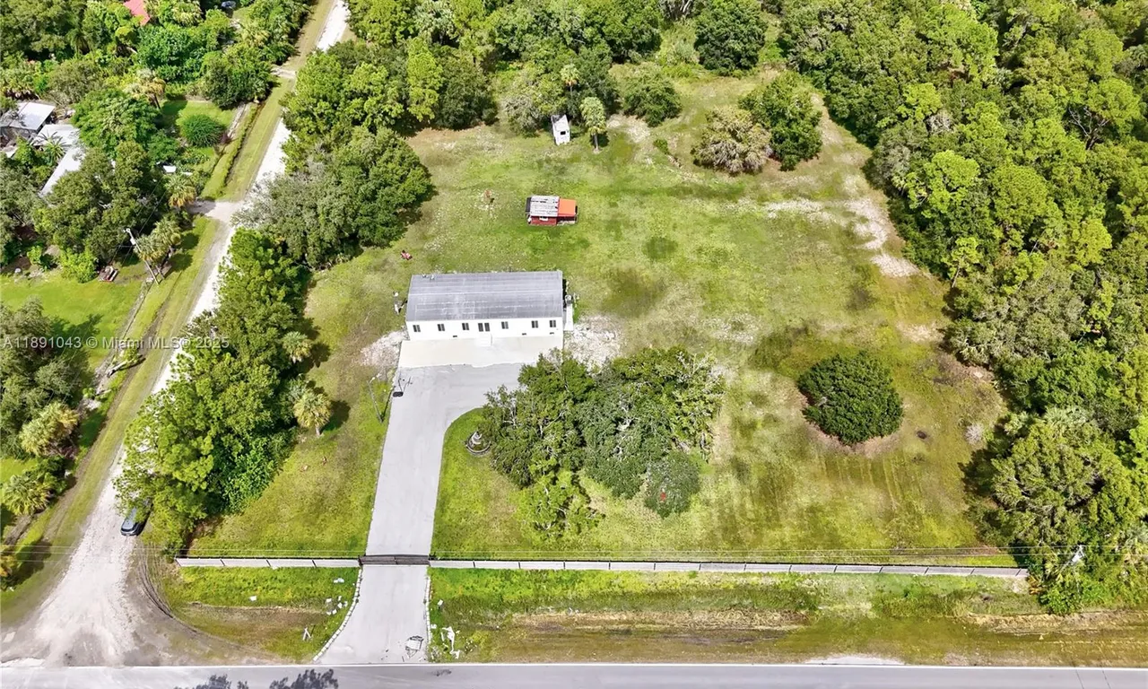 227 Hunting Club Ave, Clewiston FL 33440