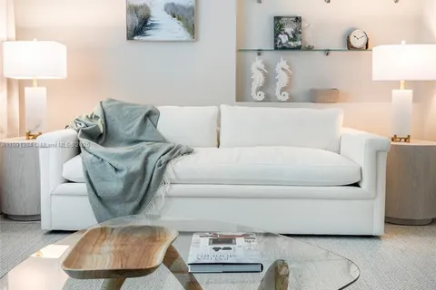 2301 Collins Ave # 836, Miami Beach FL 33139