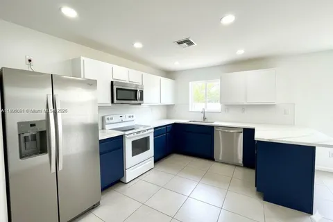 3100 Coral Springs Dr # 2H, Coral Springs FL 33065