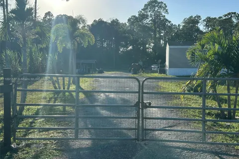 3850 Pioneer 10St, Clewiston FL 33440