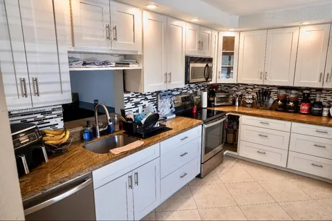 1812 Hammock Blvd # 127, Coconut Creek FL 33063