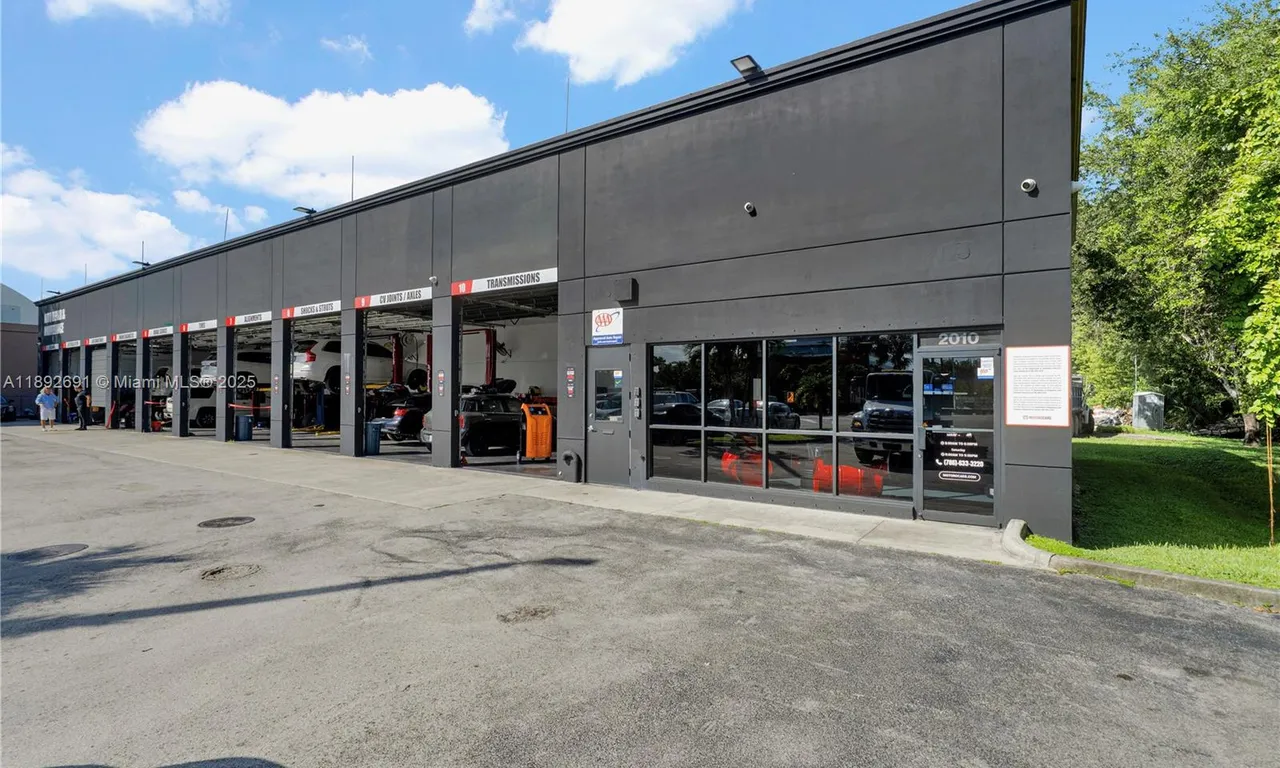 Established Service & Repair Car Shop, Sweetwater FL .