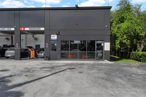 Established Service & Repair Car Shop, Sweetwater FL .