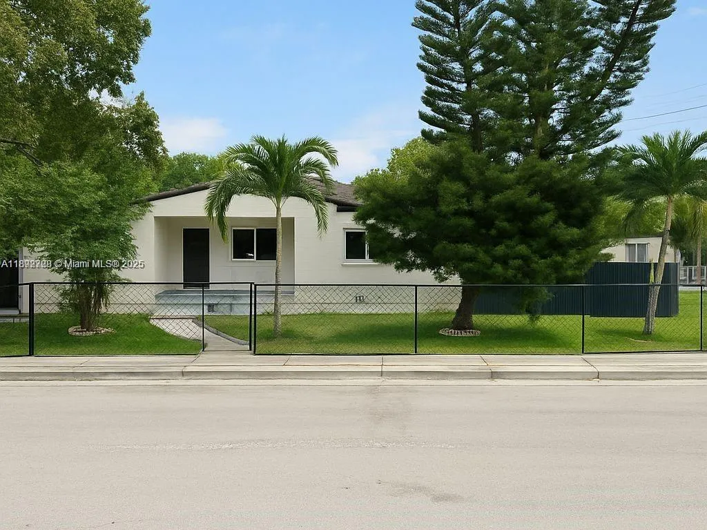 945 Sharazad Blvd, Opa-Locka FL 33054