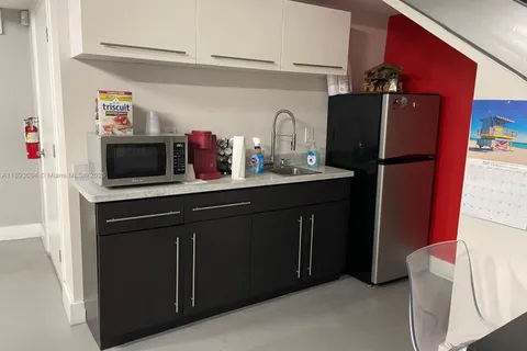 10820 NW 138th St # C, Hialeah Gardens FL 33018