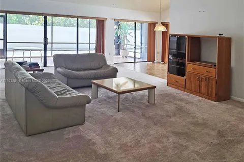 198 Ridge Rd, Jupiter FL 33477