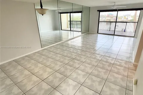 3111 Pass a Grille Way # 110, St Petersburg FL 33706