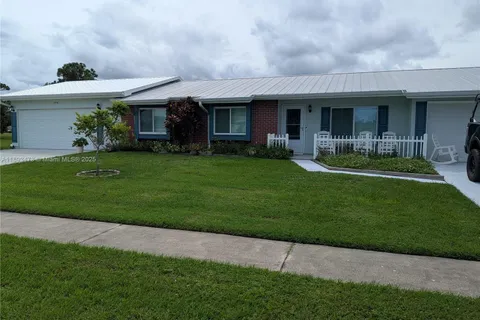 296 Port Malabar Blvd NE, Palm Bay FL 32905