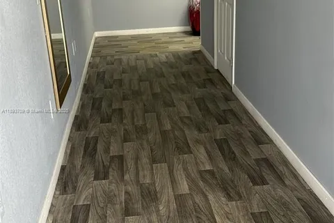 5245 NW 36th St unit 1, Miami Springs FL 33166