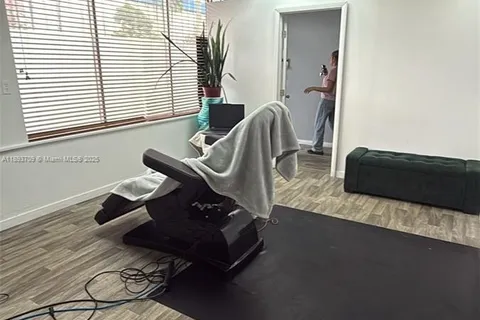 5245 NW 36th St unit 1, Miami Springs FL 33166