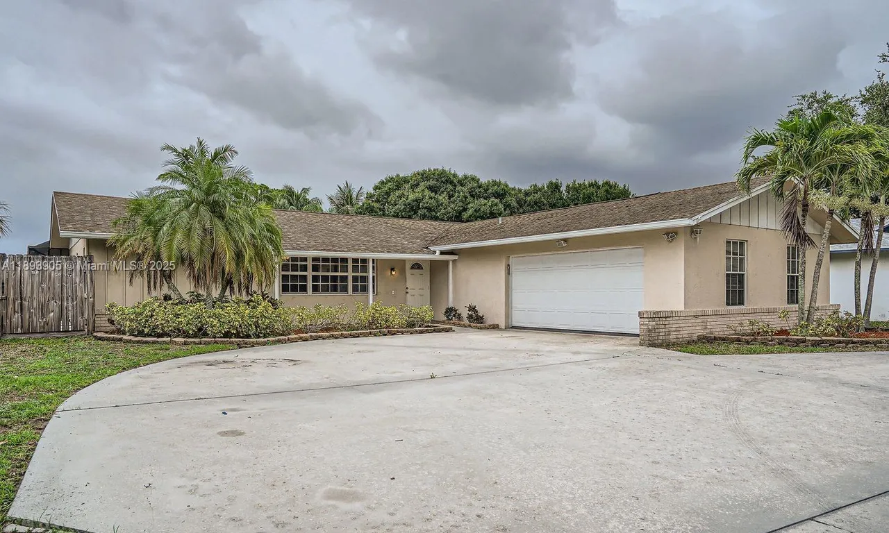 9802 N Military Trl, Palm Beach Gardens FL 33410