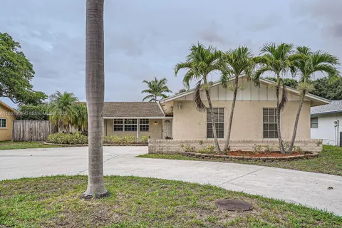 9802 N Military Trl, Palm Beach Gardens FL 33410