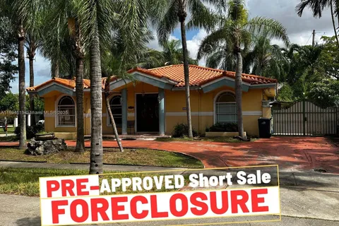 6391 SW 20th St, West Miami FL 33155