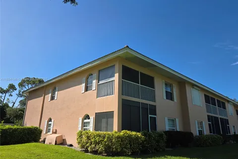 575 Augusta Boulevard # 8, Naples FL 34113