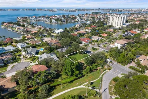 2207 54th ST S, St Petersburg FL 33707