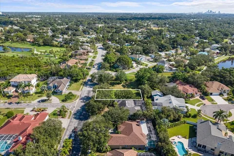 2207 54th ST S, St Petersburg FL 33707