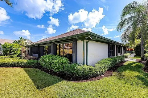 6893 SE Bunker Hill Dr, Hobe Sound FL 33455