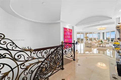 7000 Island Blvd # 02, Aventura FL 33160