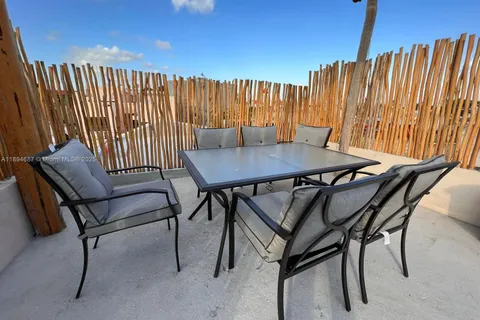 The Wave Lote 018 Calle 70, FL