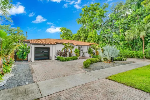 430 Cardinal St, Miami Springs FL 33166