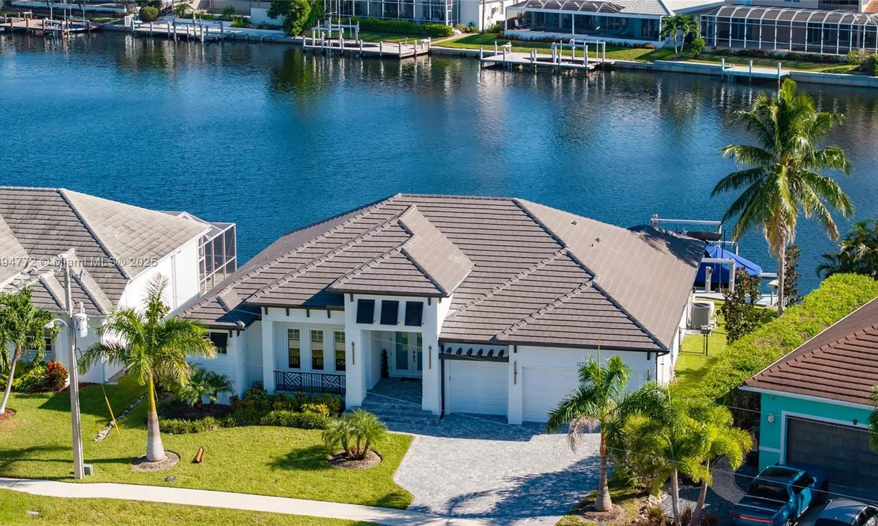 1173 Strawberry Ct, Marco Island FL 34145