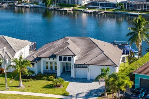 1173 Strawberry Ct, Marco Island FL 34145