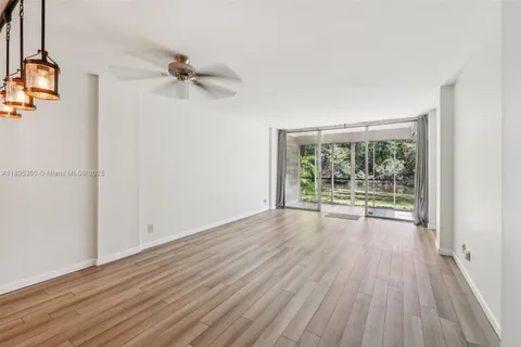 101 Royal Park Dr # 1D, Oakland Park FL 33309