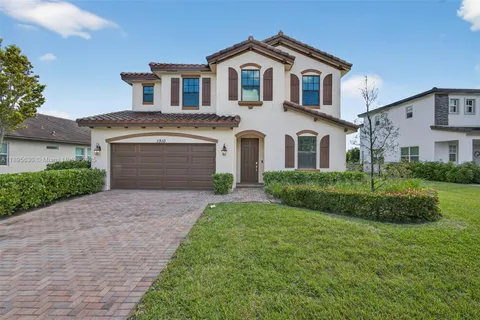 1310 Whitcombe Dr, Royal Palm Beach FL 33411