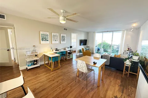 7850 Byron Ave # 307, Miami Beach FL 33141