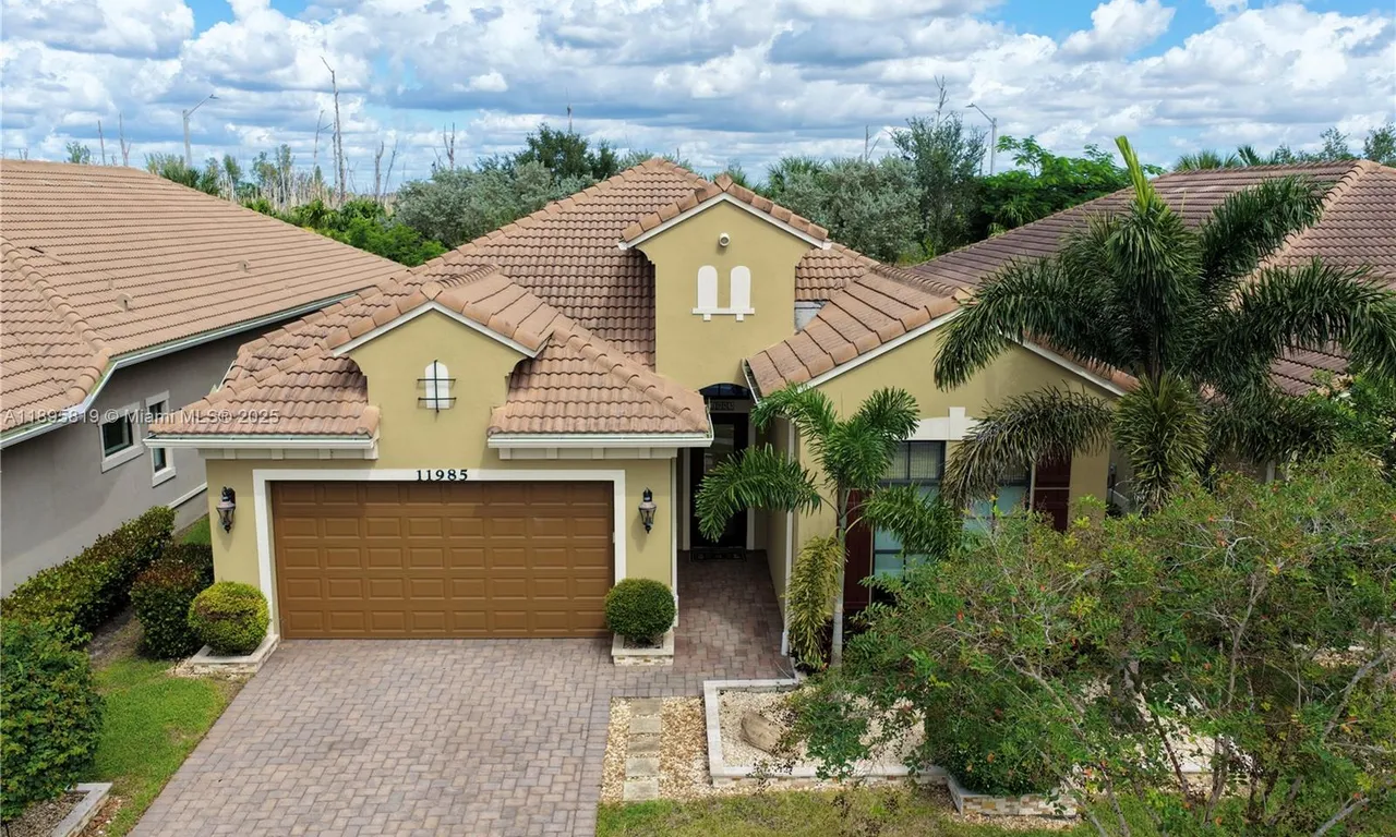 11985 N Kalmar Cir N, Parkland FL 33076