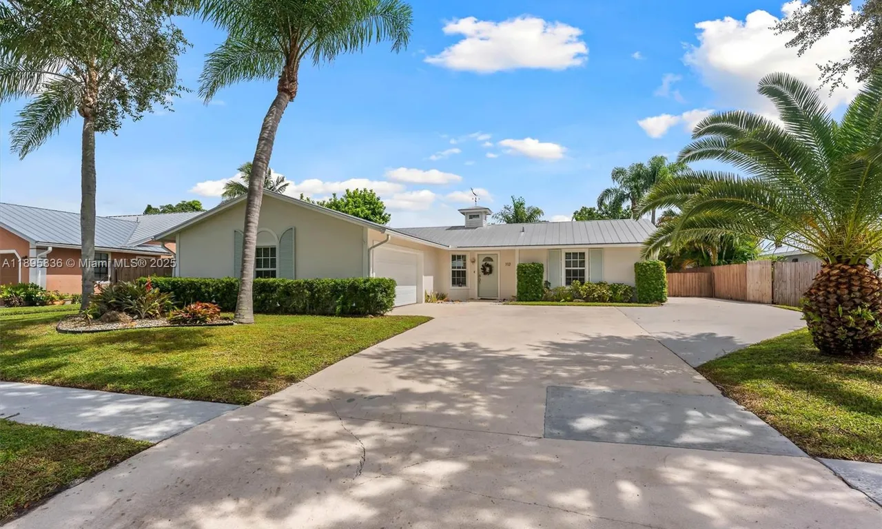 112 Prado St, Royal Palm Beach FL 33411