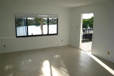 3111 Pass a Grille Way # 109, St Petersburg FL 33706