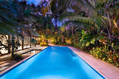 1107 NE 118th St, Biscayne Park FL 33161