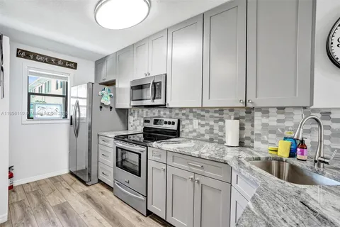 9421 Ocean Drive South, Jensen Beach FL 34957