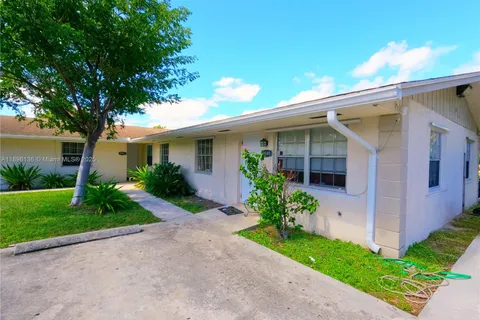 3581 Laurette Ln, Lake Worth FL 33461