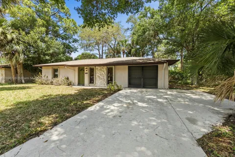 7502 Bayard Rd, Fort Pierce FL 34951