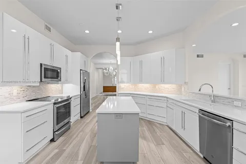 123 Palm Bay Ter # B, Palm Beach Gardens FL 33418