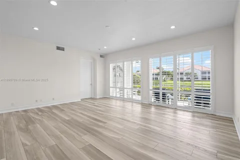 123 Palm Bay Ter # B, Palm Beach Gardens FL 33418