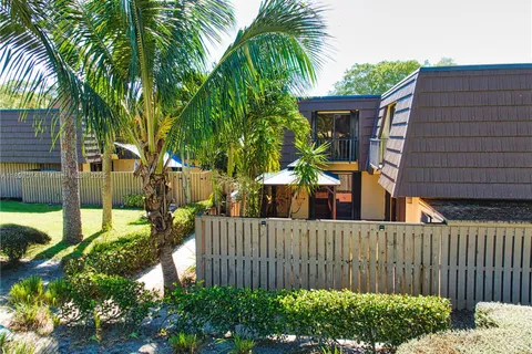 1419 14th Ct, Palm Beach Gardens FL 33410