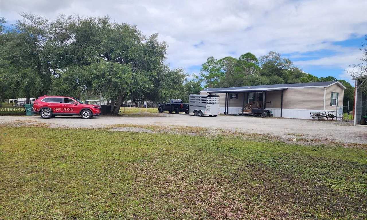303 Horse Club Ave, Clewiston FL 33440