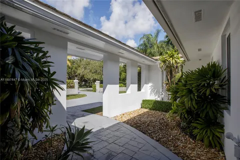 13551 SW 62nd Ave, Pinecrest FL 33156