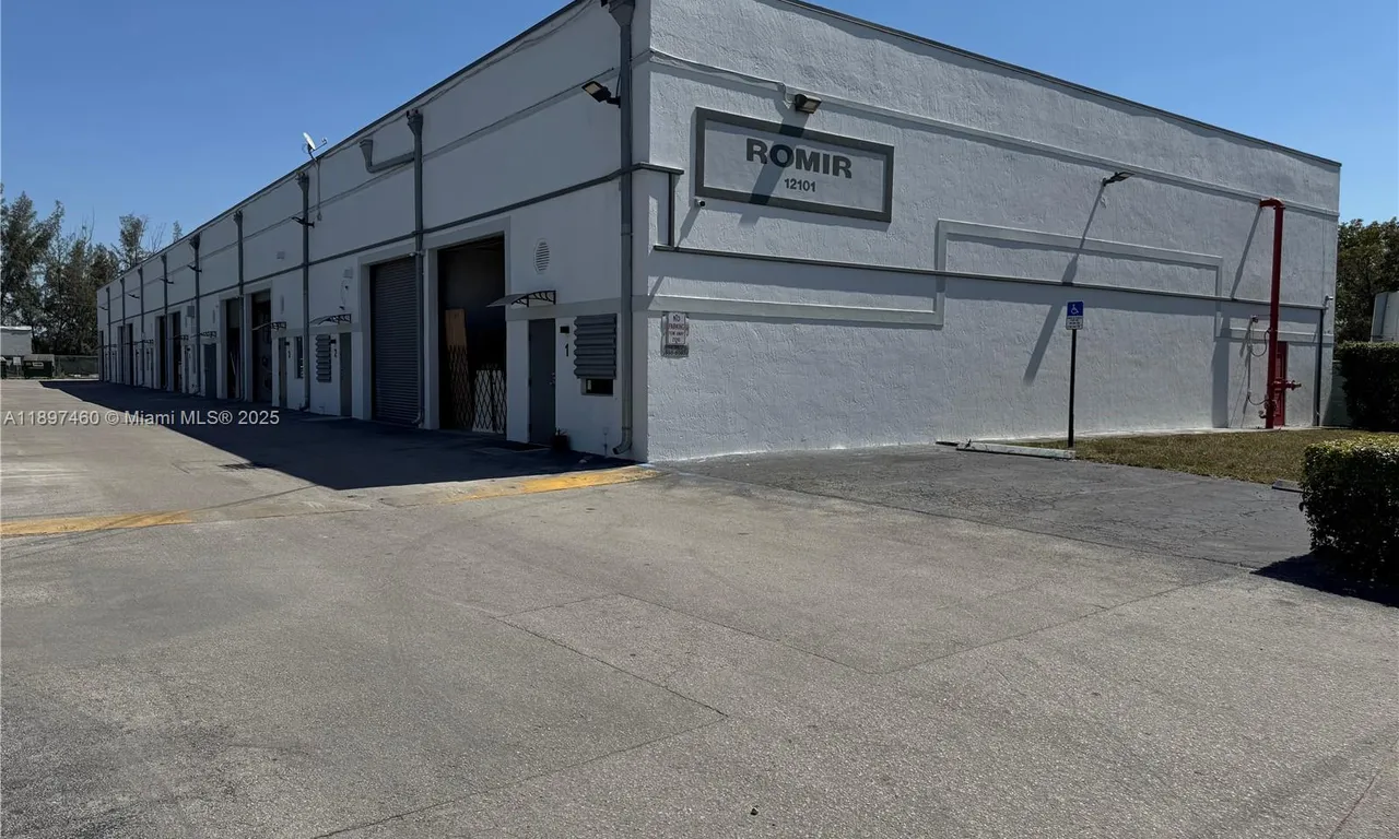 12101 NW 98th Ave # 3, Hialeah Gardens FL 33018