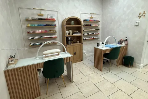 5760 SW 8th St, West Miami FL 33144