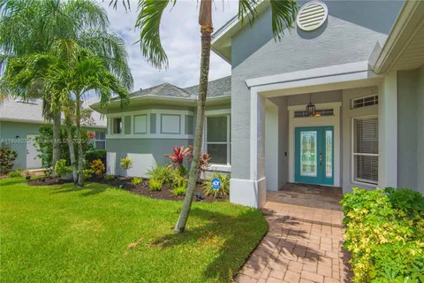 4670 SW Stephanie Ln SW, Vero Beach FL 32968