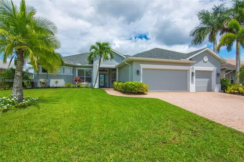 4670 SW Stephanie Ln SW, Vero Beach FL 32968