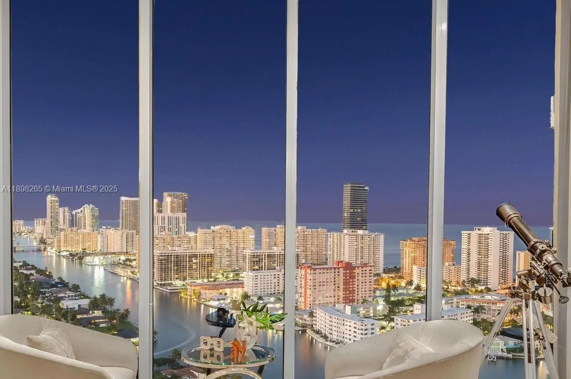 21200 Point Pl, Aventura FL 33180