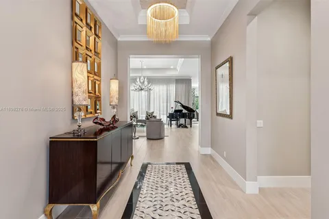 9228 Coral Isles Cir, Palm Beach Gardens FL 33412