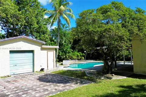 511 NE 119th St, Biscayne Park FL 33161